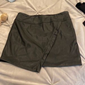 David Lerner black leather high waisted skirt